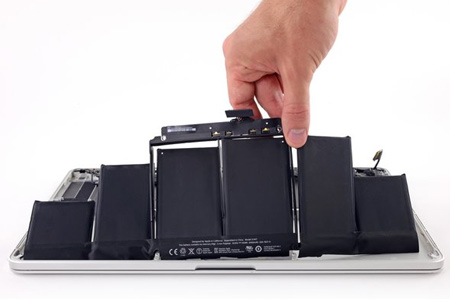 Macbook-battery-replacement